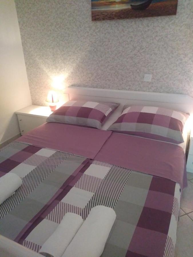 Apartments Soljacic Бол Екстериор снимка