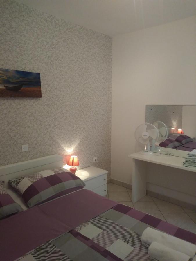 Apartments Soljacic Бол Екстериор снимка