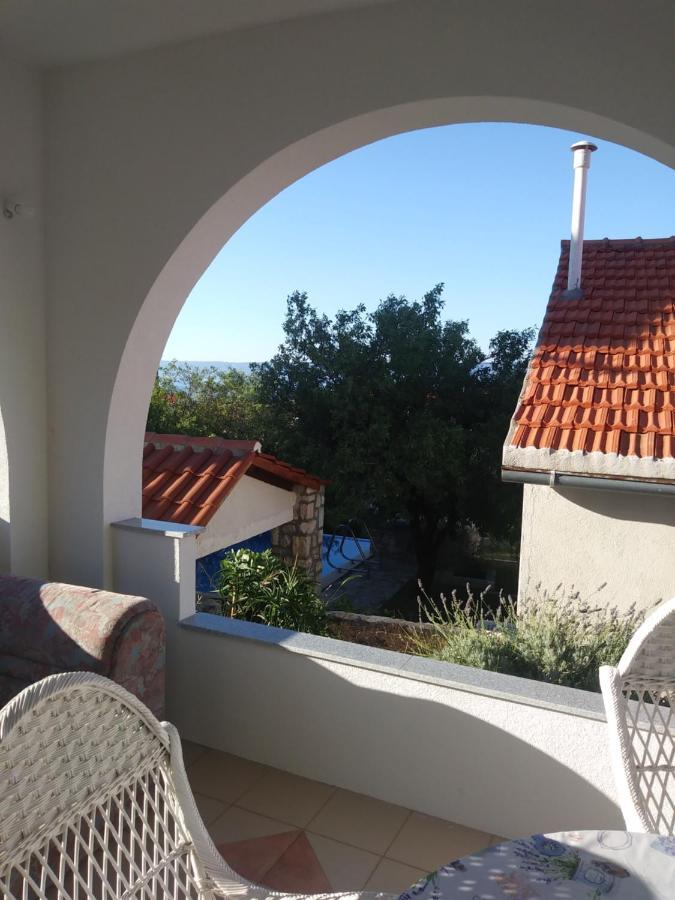Apartments Soljacic Бол Екстериор снимка